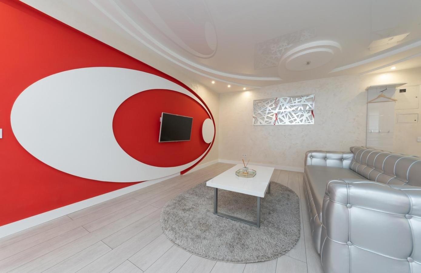 Flat24 On Lesi Ukrainki 3 Apartment Kyiv Exterior photo